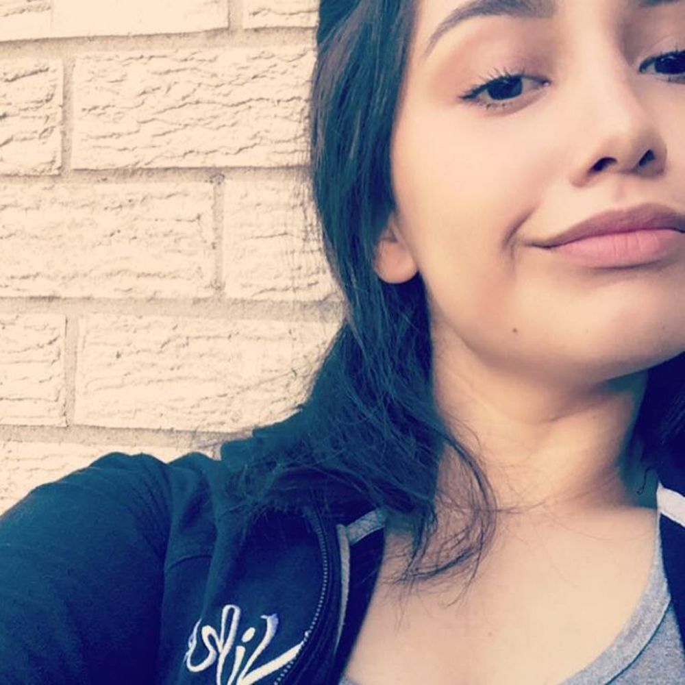 Meet your Posher, Marina